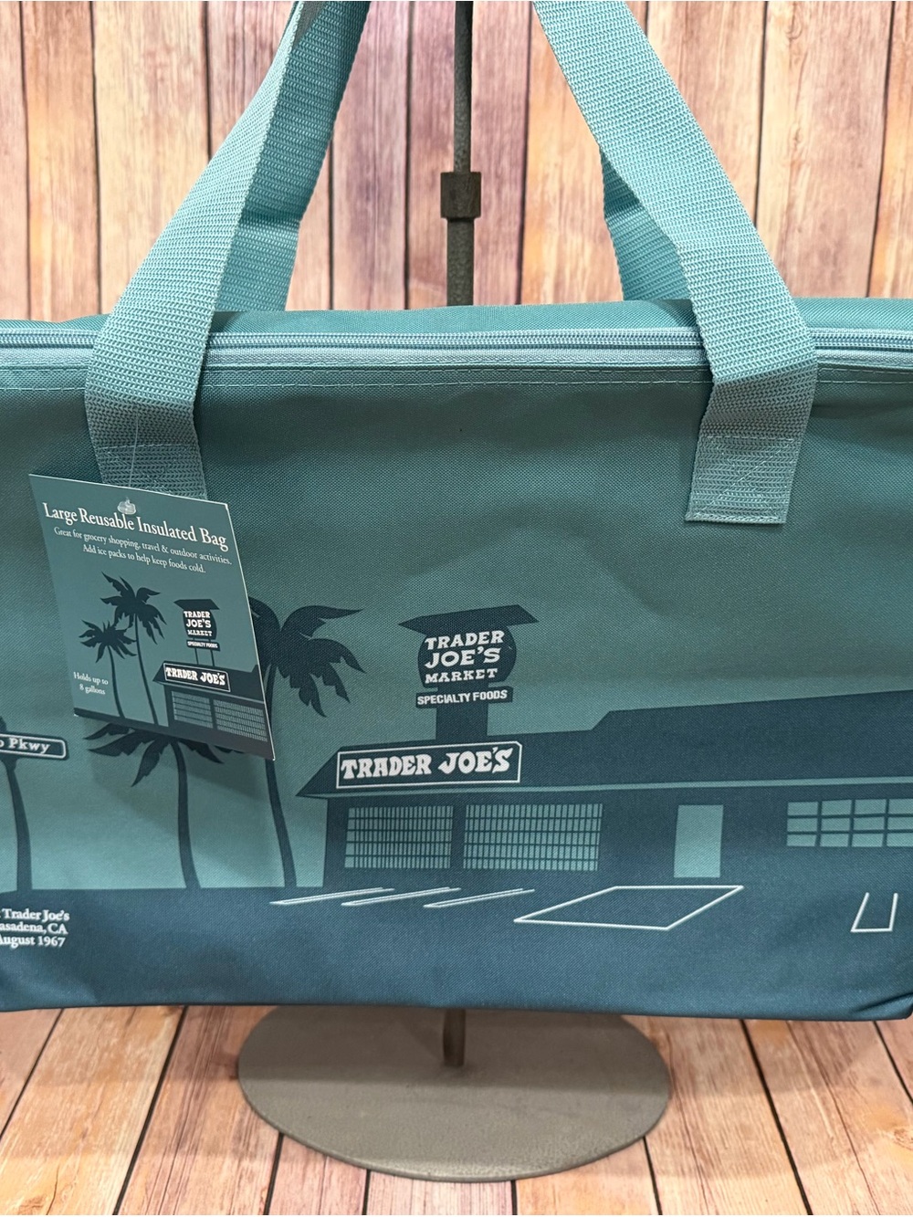 ✨NWT✨ NEW WITH TAGS - Trader Joe's Large Reusable Insulated Bag TEAL